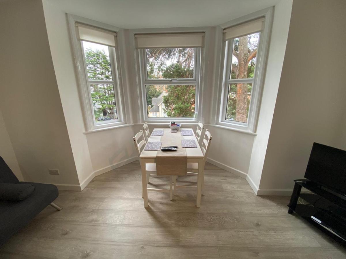 Seaside Living Apartment Борнмът Екстериор снимка